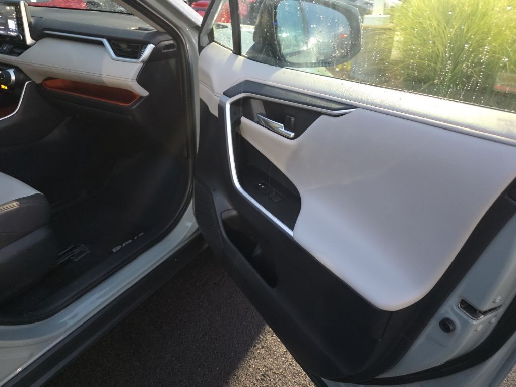 Used 2019 Toyota RAV4 SUV