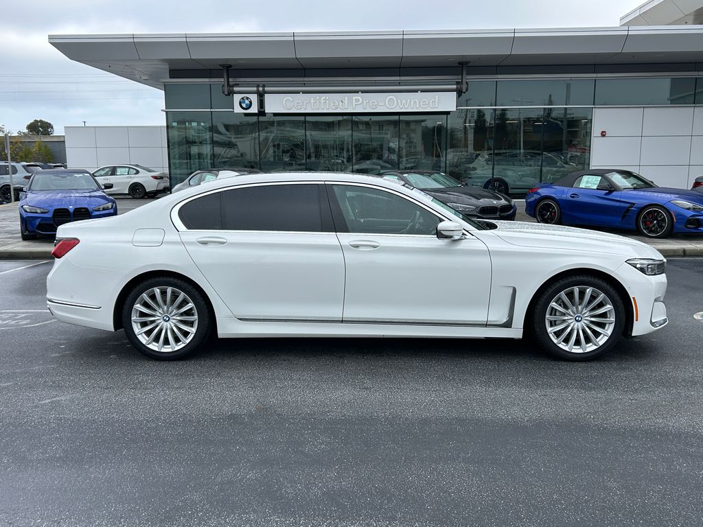 2022 BMW 7 Series 740i 6