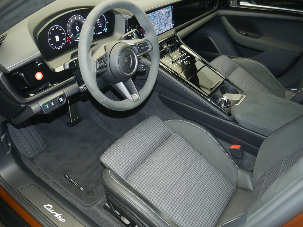Thumbnail: 2025 Porsche Panamera - 5