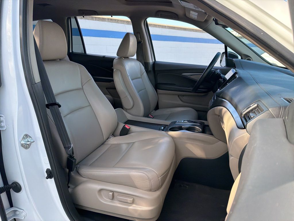 Thumbnail: 2022 Honda Pilot - 28