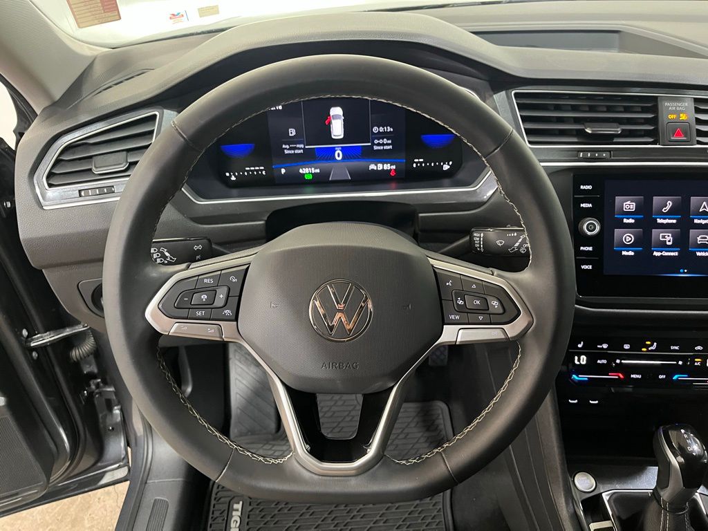 2023 Volkswagen Tiguan 2.0T SE
