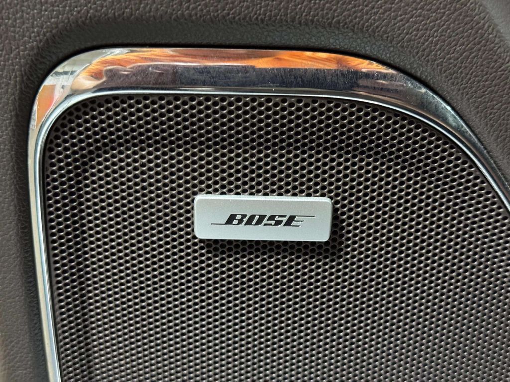 Used 2016 White Frost Tricoat GMC Denali image 19