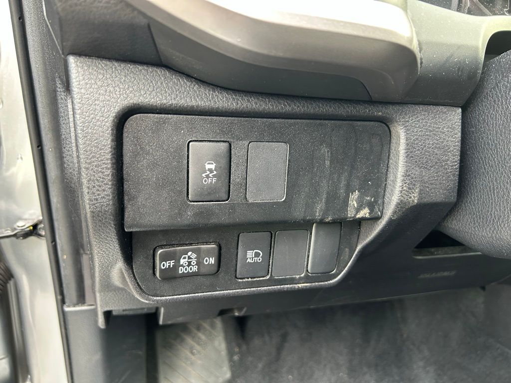 Thumbnail: 2023 Toyota Tacoma - 17