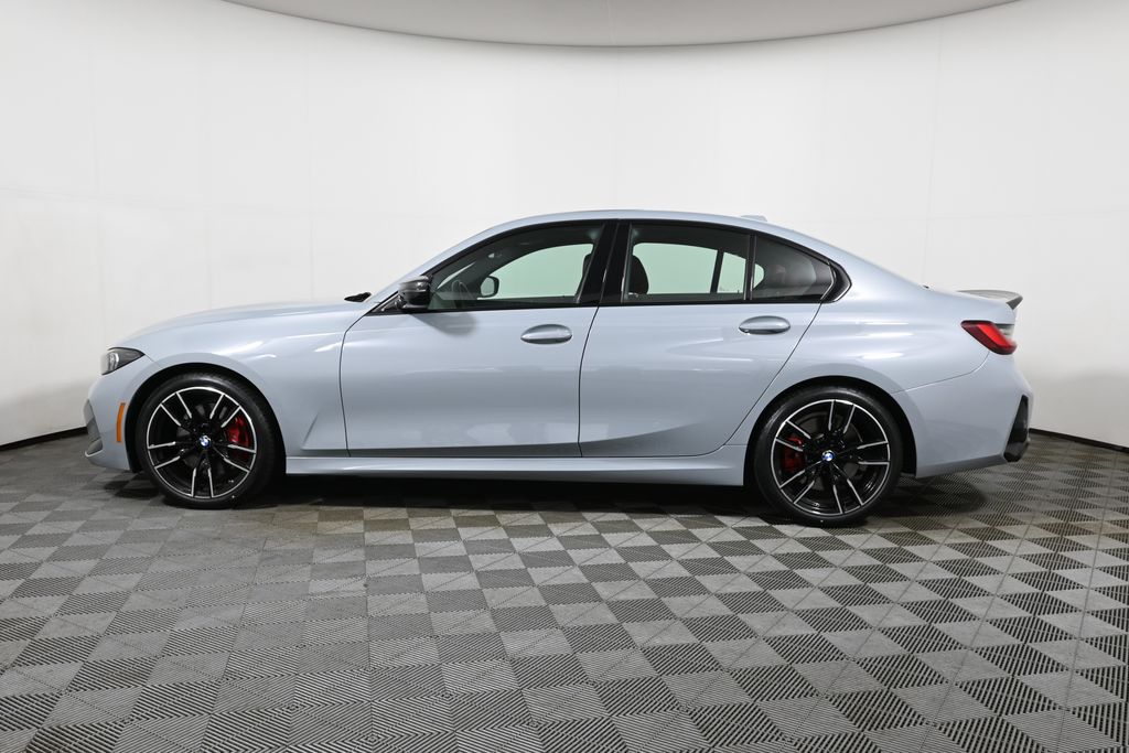 Thumbnail: 2024 BMW 3 Series - 2