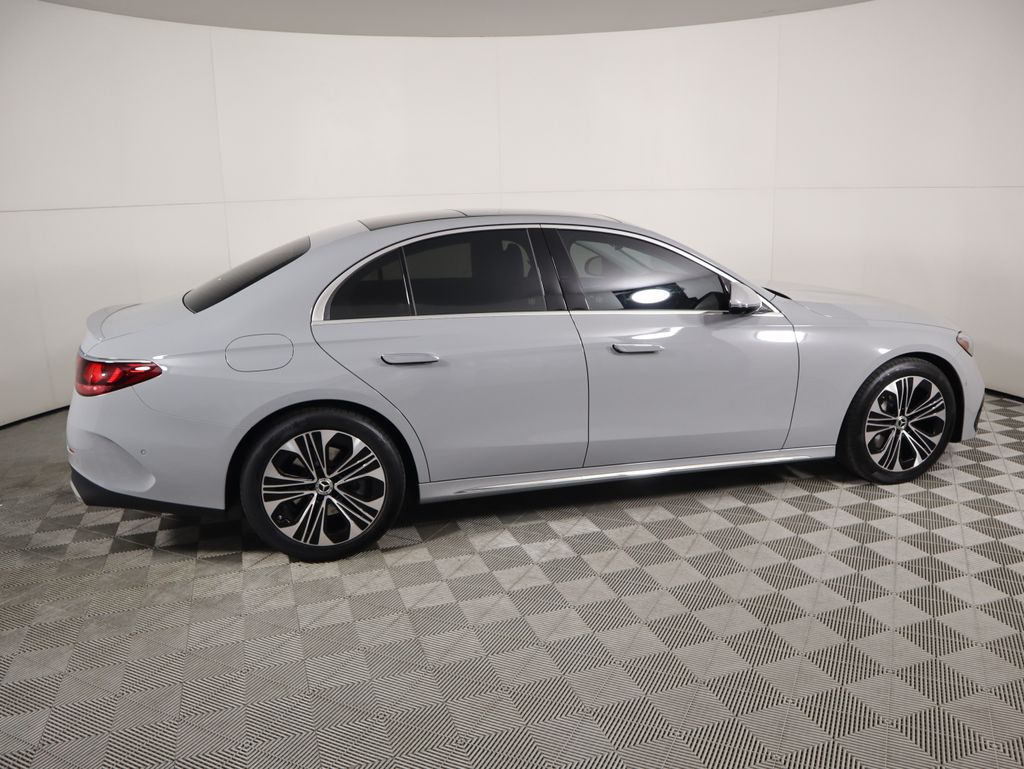 Thumbnail: 2026 Mercedes-Benz E-Class - 4