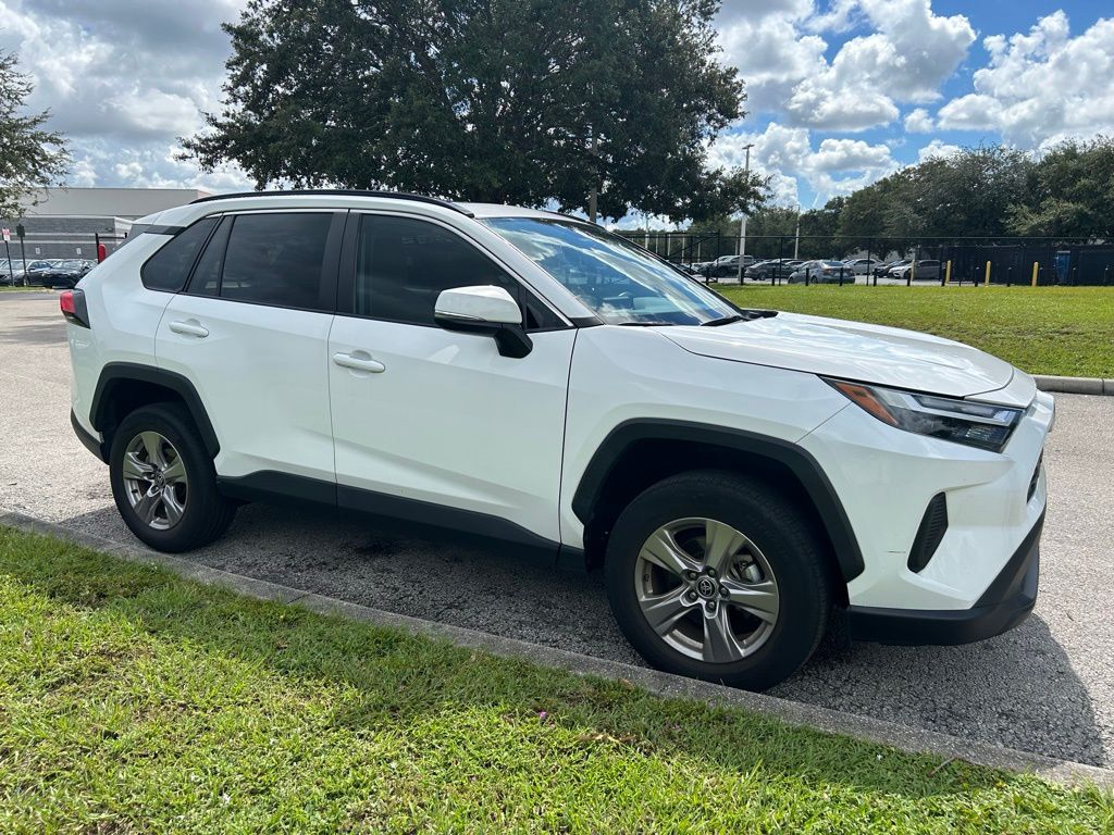 Thumbnail: 2022 Toyota RAV4 - 7