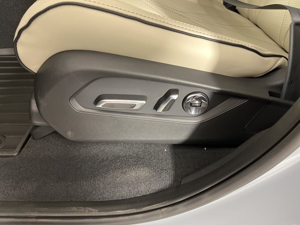 Thumbnail: 2026 Acura MDX - 29