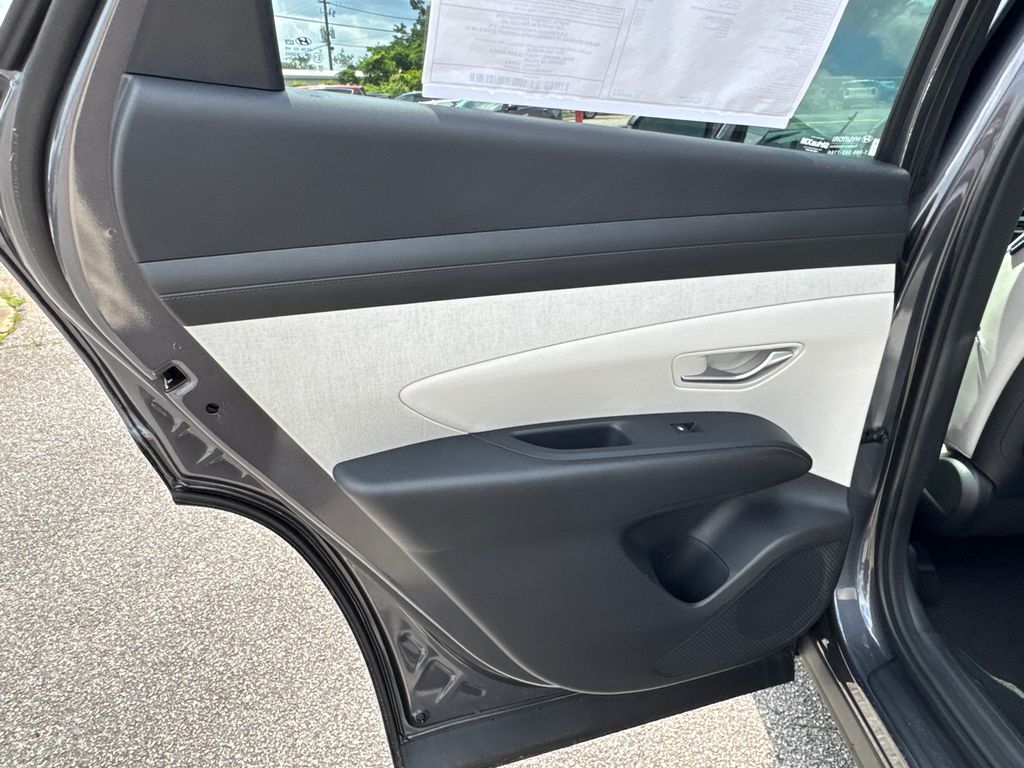 2025 Hyundai Tucson Hybrid SEL Convenience photo 12