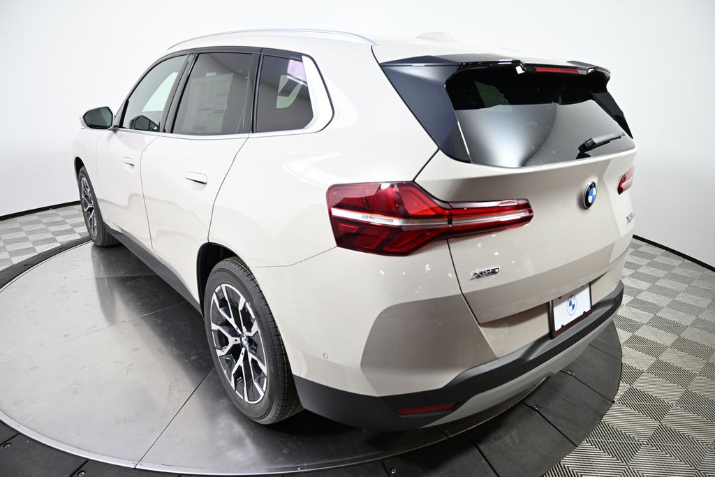 Thumbnail: 2026 BMW X3 - 3