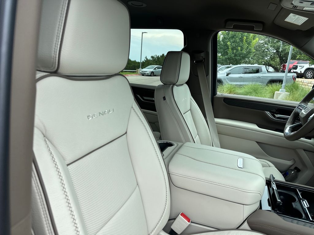 2026 GMC Yukon XL Denali - Photo 41
