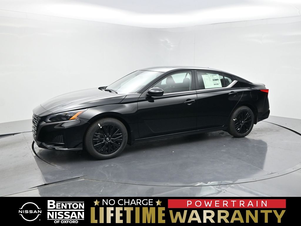 Super Black Clearcoat 2026 Nissan Altima Sedan Front-Wheel Drive Continuously Variable Transmission