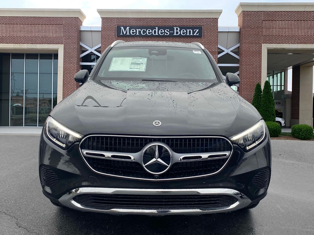 2025 Mercedes-Benz GLC 350 2