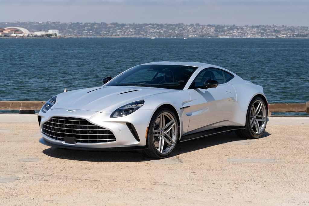 2026 Aston Martin Vantage Base - Photo 25