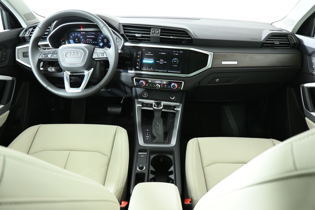 Thumbnail: 2025 Audi Q3 - 4