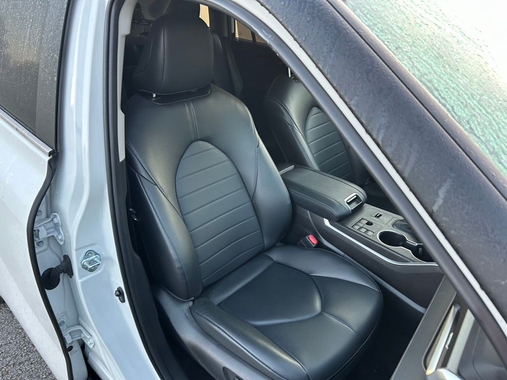 Thumbnail: 2024 Toyota Highlander - 16