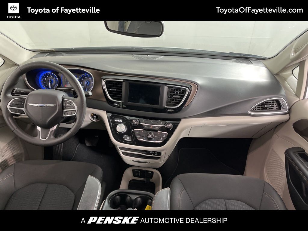 Thumbnail: 2018 Chrysler Pacifica - 20