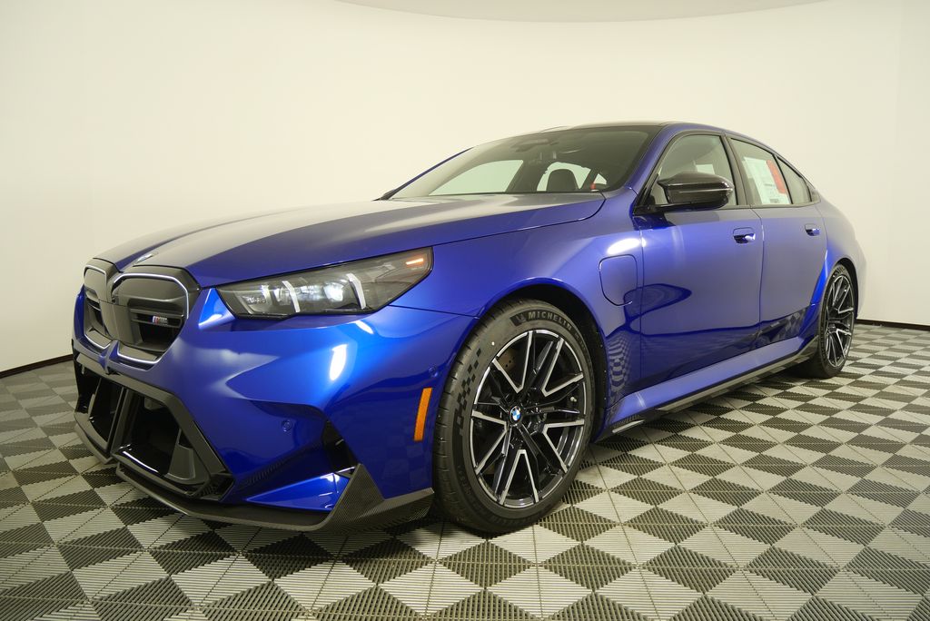 Thumbnail: 2026 BMW M5 - 8