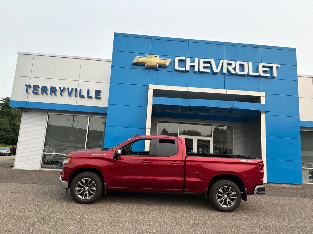 Radiant Red Tintcoat 2023 Chevrolet Silverado 1500 Pickup Truck Four-Wheel Drive 8-Speed Automatic