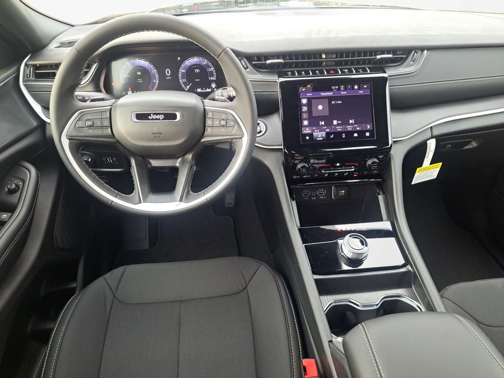 New Car 2025 Jeep Grand Cherokee  Laredo For Sale Under $35,000 In Austin, Texas