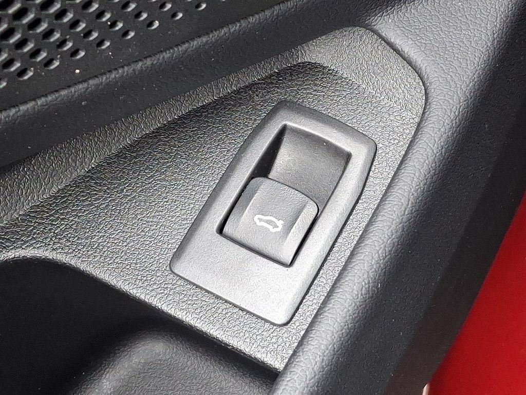 Thumbnail: 2025 BMW 3 Series - 27