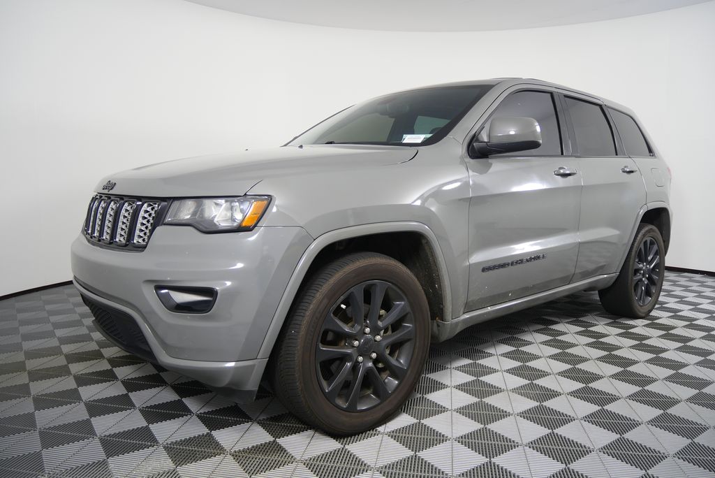 Thumbnail: 2020 Jeep Grand Cherokee - 7