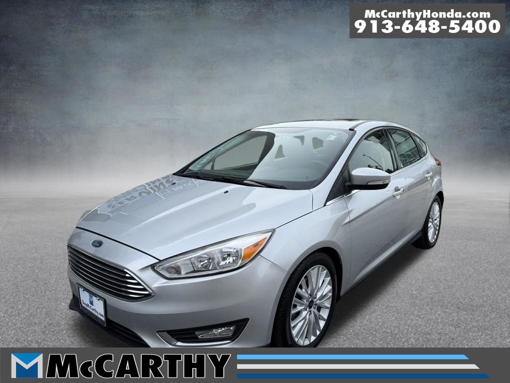 Ingot Silver 2017 Ford Focus Hatchback Front-Wheel Drive 6-Speed Automatic