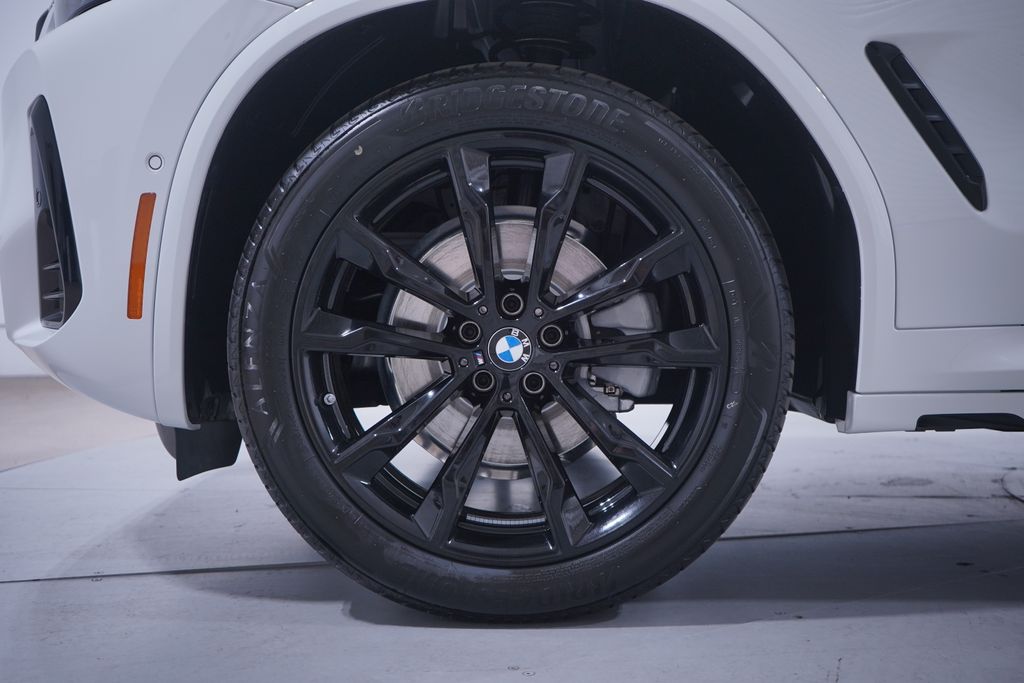 2025 BMW X4 xDrive30i 2