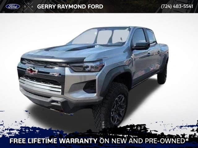 Sterling Gray Metallic 2025 Chevrolet Colorado Pickup Truck Four-Wheel Drive 8-Speed Automatic