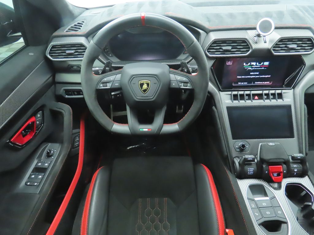 Thumbnail: 2023 Lamborghini Urus - 10