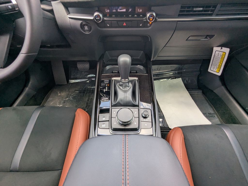 2025 Mazda CX-30 2.5 Carbon Turbo