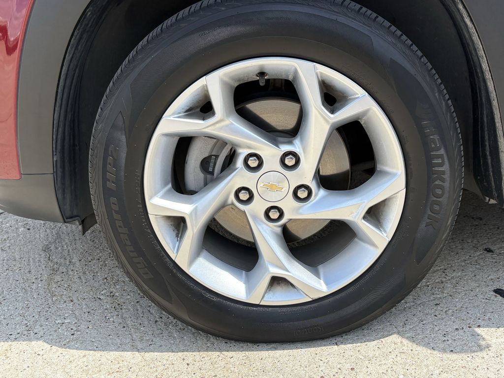 2024 Chevrolet Trax LS - 8