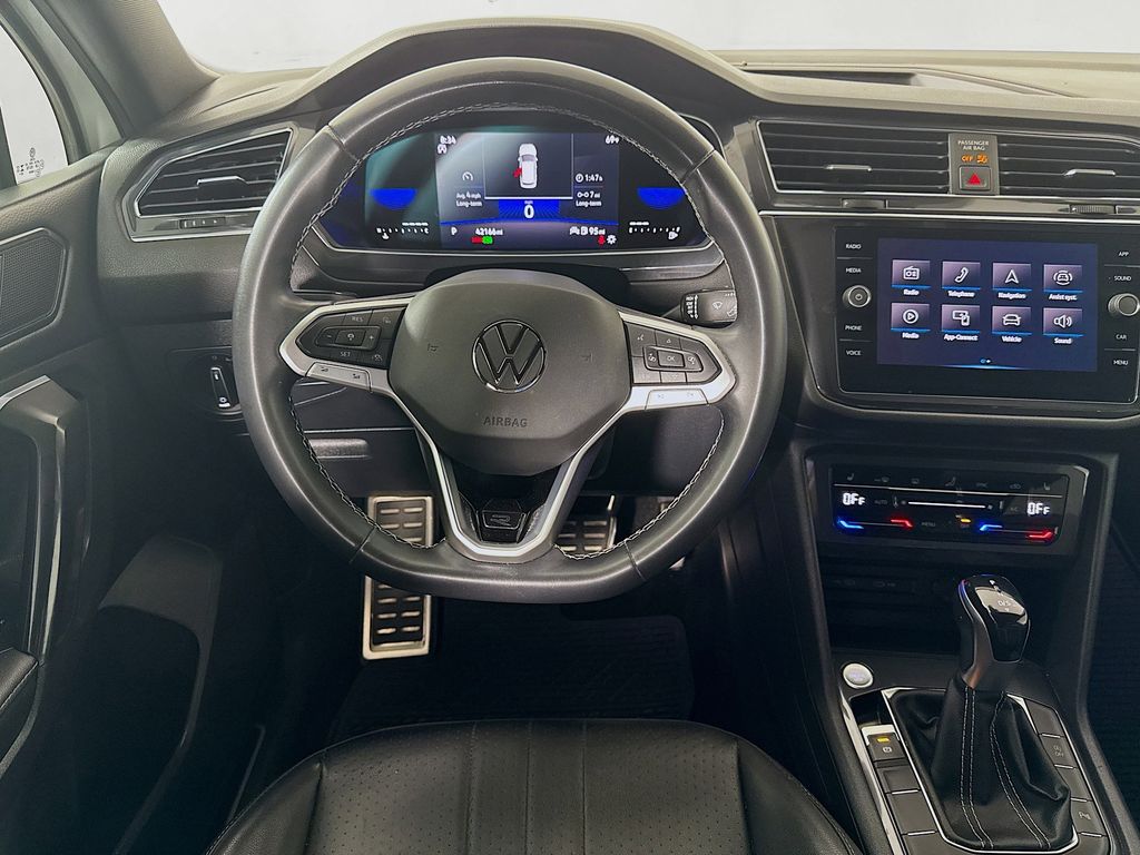 Thumbnail: 2023 Volkswagen Tiguan - 22