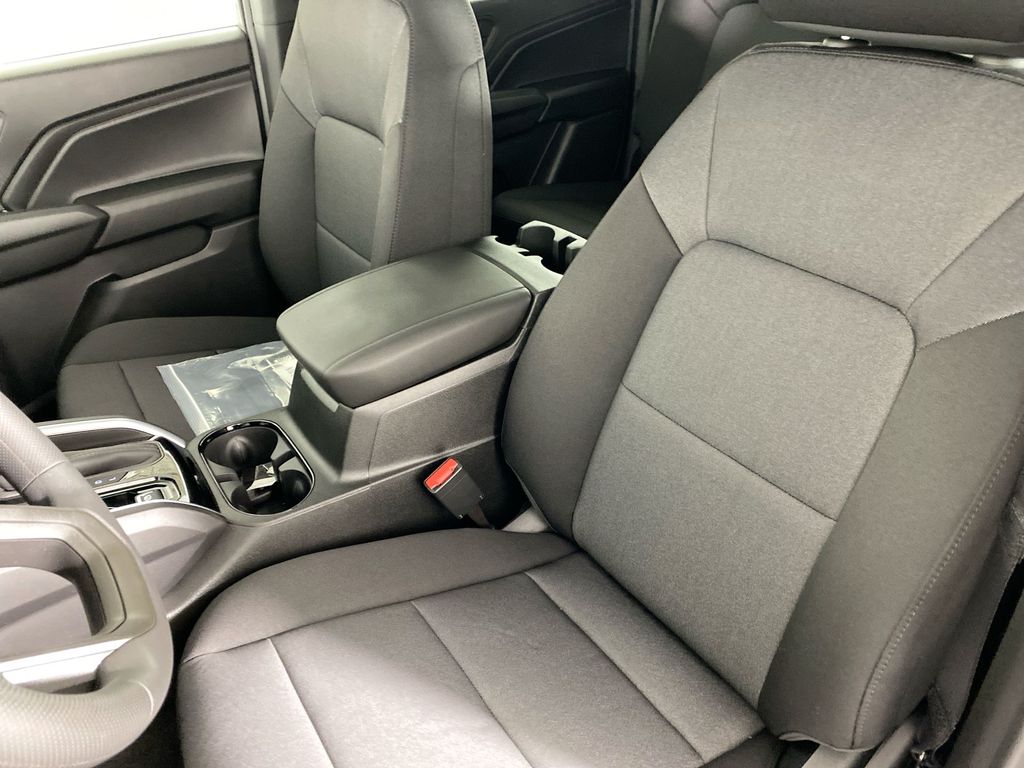 2025 Chevrolet Colorado Work Truck photo