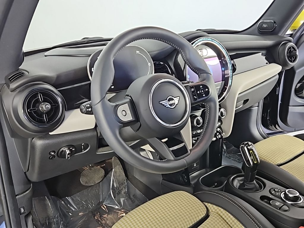 Thumbnail: 2023 MINI Cooper - 25