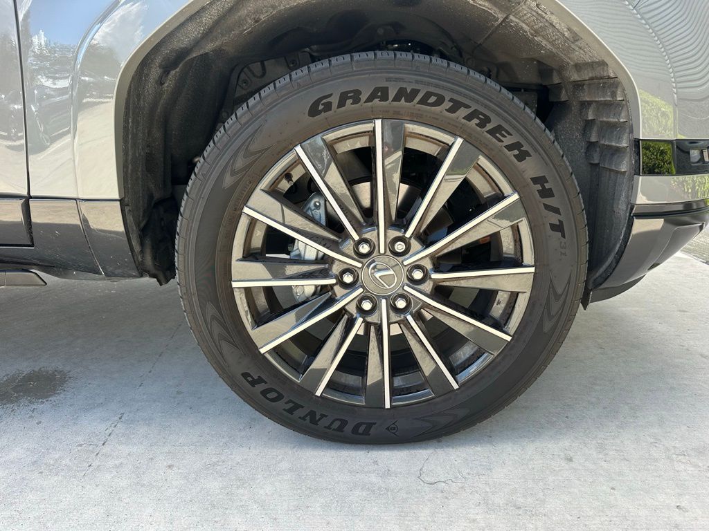 Thumbnail: 2025 Lexus GX - 15