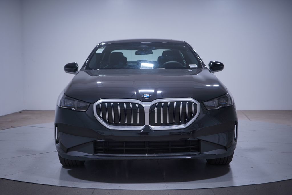 Thumbnail: 2026 BMW 5 Series - 4