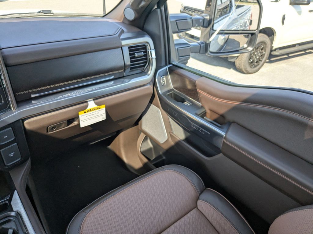 2026 Ford F-350 Super Duty Platinum