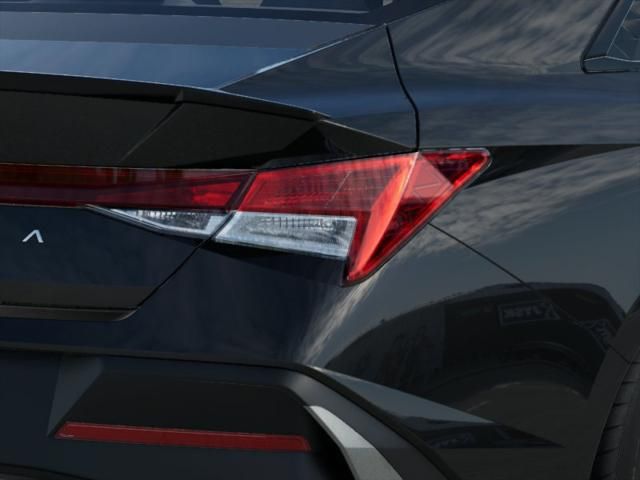 2025 Hyundai Elantra Sport 10