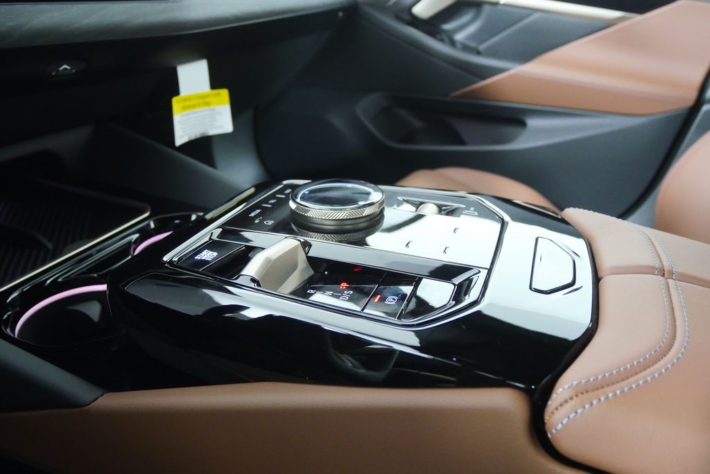 Thumbnail: 2026 BMW 5 Series - 23