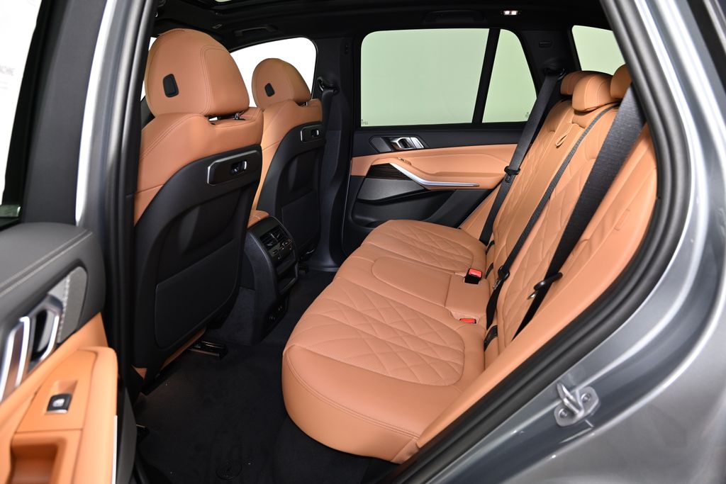 Thumbnail: 2026 BMW X5 - 25