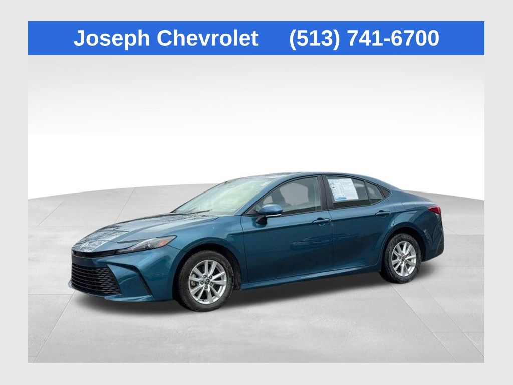 2025 Toyota Camry LE FWD