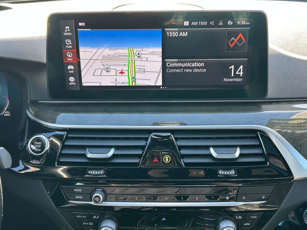 Thumbnail: 2022 BMW 5 Series - 24