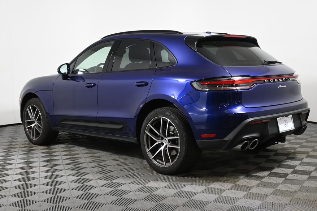 Thumbnail: 2022 Porsche Macan - 8
