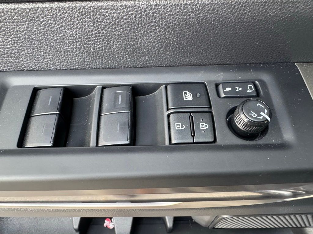2022 Toyota Tundra SR5 17