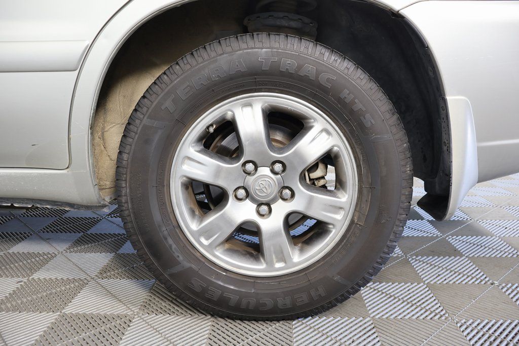 Thumbnail: 2005 Toyota Highlander - 14