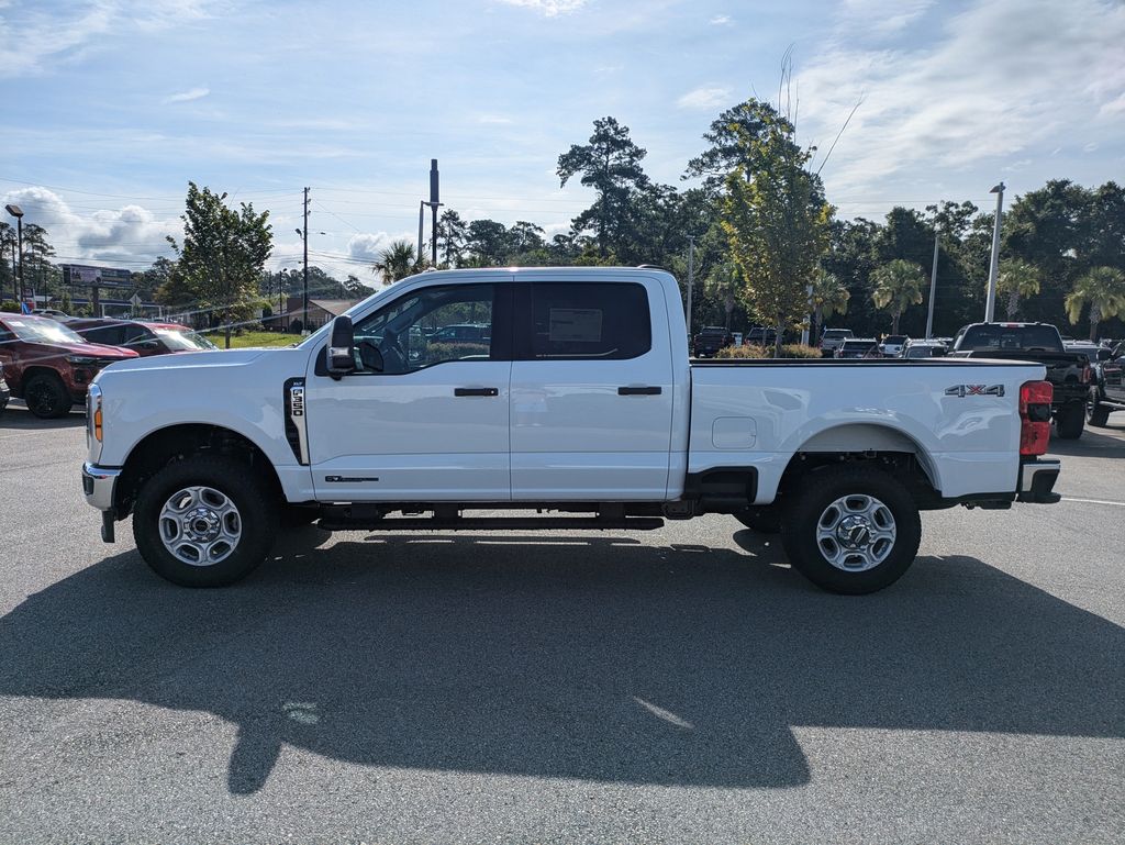 2026 Ford F-350 Super Duty XLT