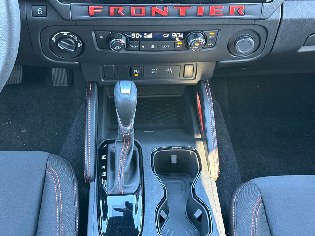 2025 Nissan Frontier PRO-4X photo