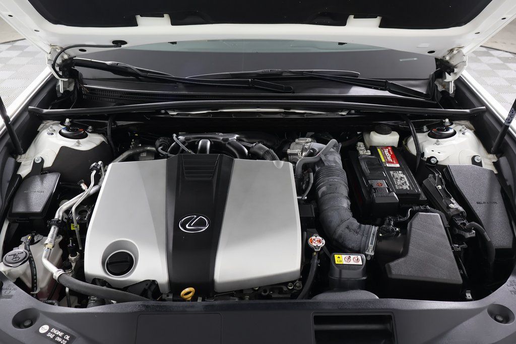 Thumbnail: 2022 Lexus ES - 15