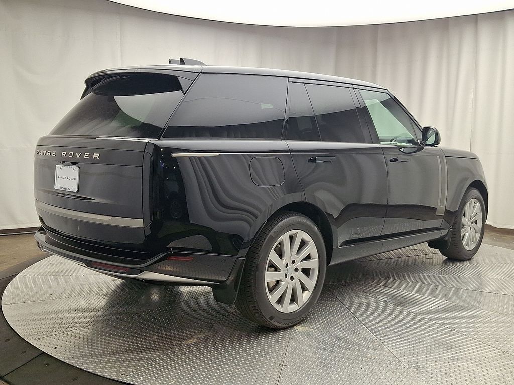 Thumbnail: 2025 Land Rover Range Rover - 3