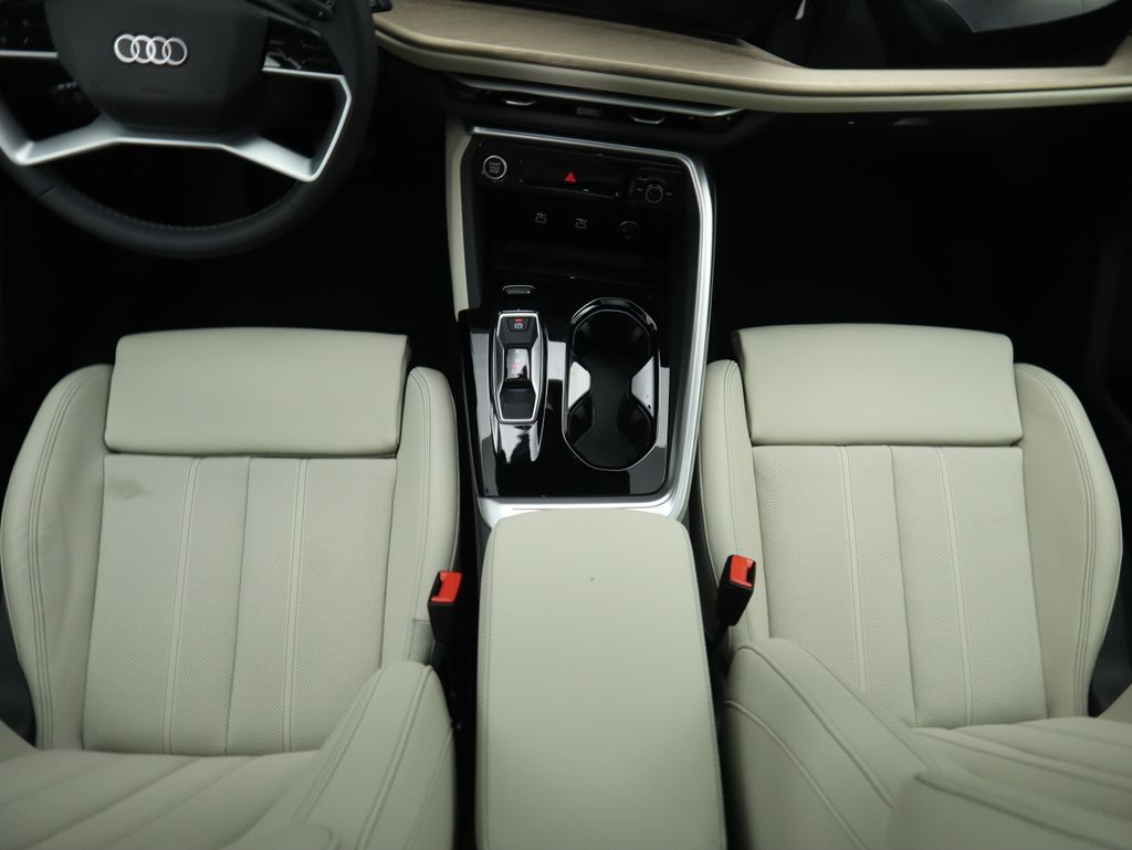 Thumbnail: 2025 Audi Q5 - 18